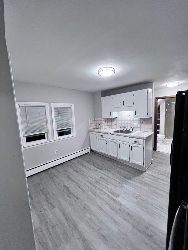 137 Florence St, Unit 3