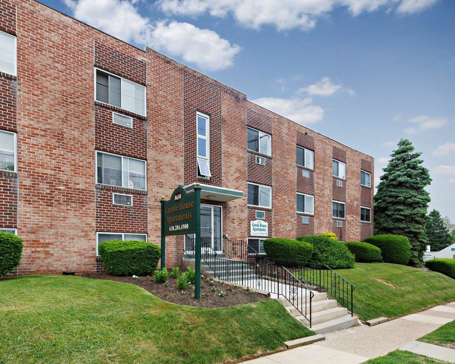 Carole House Apartments in Upper Darby, PA - Building Photo