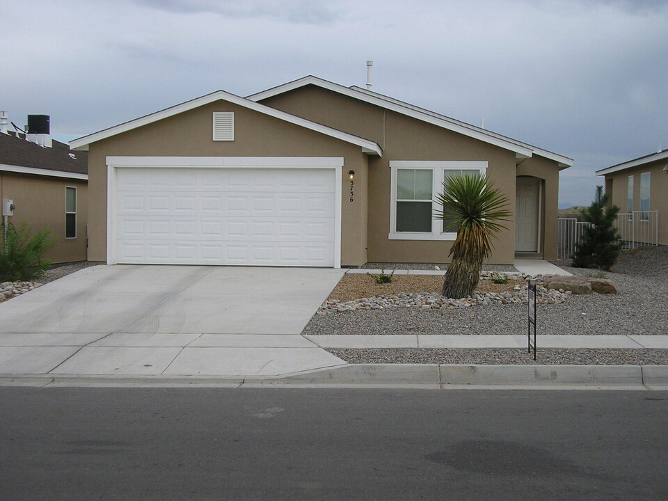 3736 Rancher Loop NE in Rio Rancho, NM - Building Photo