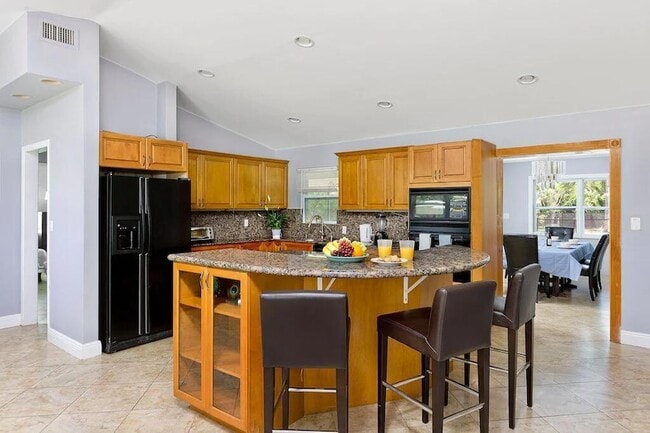 272 NW 45th St in Boca Raton, FL - Foto de edificio - Building Photo