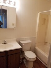 806 Demaret Dr in Columbia, MO - Building Photo - Building Photo