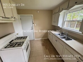 905 Dunkley Dr in Houston, TX - Building Photo - Building Photo