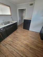 1420 Fletcher St in Jasper, TX - Foto de edificio - Building Photo