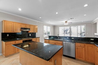 5220 Peacock Hill Dr in Hayward, CA - Building Photo - Building Photo