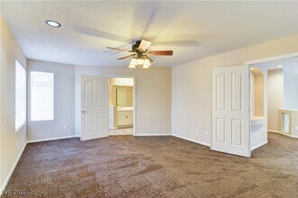 8508 Copper Knoll Ave in Las Vegas, NV - Building Photo - Building Photo