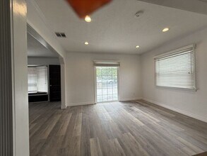11108 Califa St in Los Angeles, CA - Building Photo - Building Photo