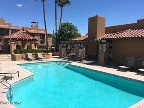 6651 N Campbell Ave in Tucson, AZ - Building Photo - Building Photo