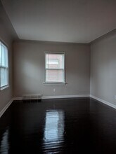 18642 Shaftsbury Ave in Detroit, MI - Building Photo - Building Photo