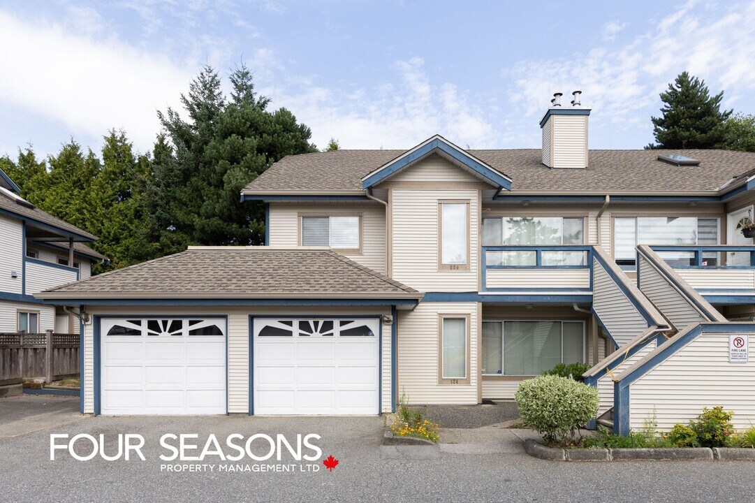 7837-7837 120a St in Surrey, BC - Building Photo