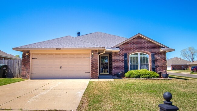 21925 Homesteaders Rd in Edmond, OK - Building Photo - Building Photo