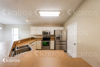 225 Leebeck Cir in Pensacola, FL - Foto de edificio - Building Photo