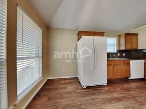 733 Grandview Ave in Seagoville, TX - Foto de edificio - Building Photo