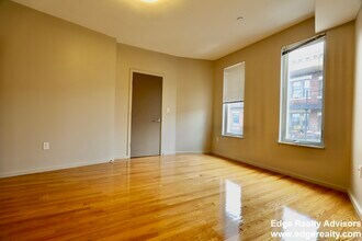 17 Greylock Rd, Unit 1 in Boston, MA - Building Photo - Building Photo