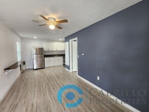 1307 Division St in Oceanside, CA - Building Photo - Building Photo