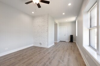 1704 W Juneway Terrace in Chicago, IL - Building Photo - Building Photo