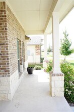 231 Reagor Dr in Taylor, TX - Foto de edificio - Building Photo