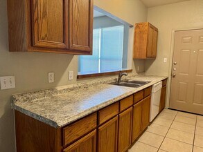 220 Sandstone Dr in Jarrell, TX - Building Photo - Building Photo