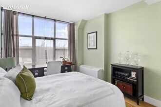 360 Furman St-Unit -: 203 in Brooklyn, NY - Building Photo - Building Photo