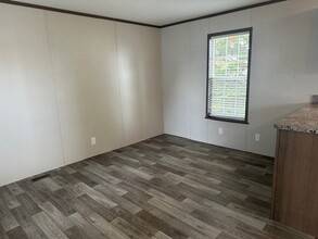 3521 Kings Point Terrace in Lansing, MI - Building Photo - Building Photo