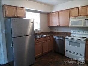 6306 Old Pineville Rd in Charlotte, NC - Building Photo - Building Photo