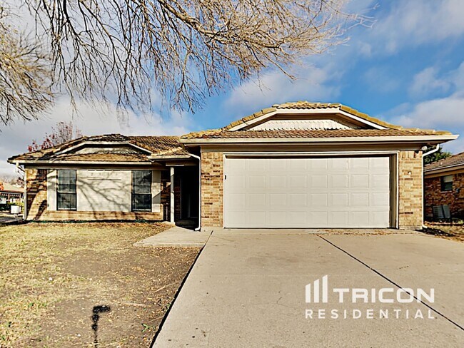 2816 Meadow Ridge Dr in Fort Worth, TX - Building Photo - Building Photo