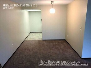 8815 23rd Ave NE in Seattle, WA - Building Photo - Building Photo