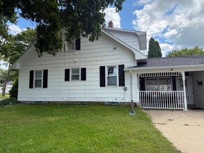 50 S Washington St in Redwood Falls, MN - Building Photo - Building Photo