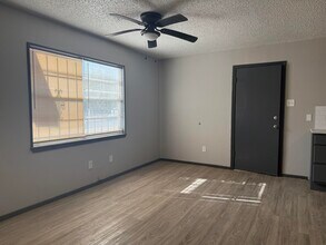 1318 25th St in Lubbock, TX - Building Photo - Building Photo