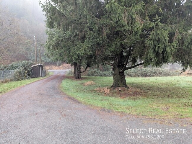 43025 Vedder Mountain Rd in Chilliwack, BC - Building Photo - Building Photo