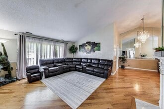 738 Hapsfield Ln in Buffalo Grove, IL - Building Photo - Building Photo