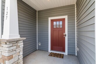 127 Shallons Dr in Greenville, SC - Building Photo - Building Photo