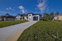 5028 Locke Ln in Lehigh Acres, FL - Building Photo - Building Photo