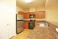 2206 Naomi St photo'