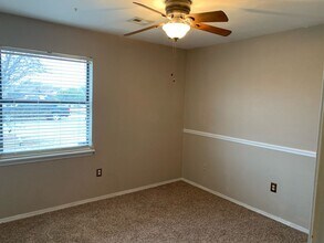 411 NE 27th St in Lawton, OK - Building Photo - Building Photo