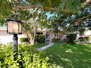 1360 Dorothy Dr in Clearwater, FL - Building Photo - Building Photo