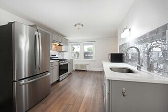 612 Lake Ave in Lyndhurst, NJ - Building Photo - Building Photo