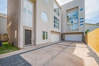 5235 Larkin St in Houston, TX - Building Photo - Building Photo