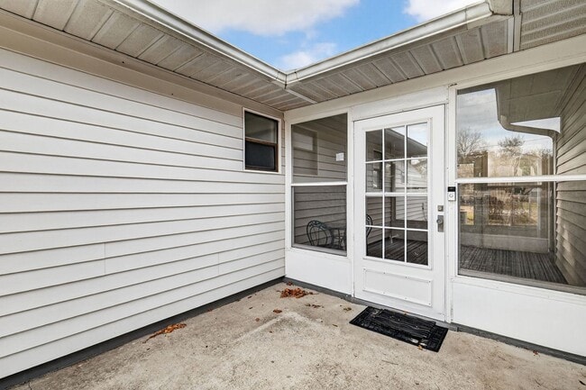 10801 Claire Dr in Leesburg, FL - Building Photo - Building Photo