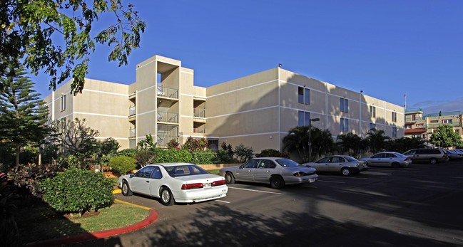 Waipahu Hall in Waipahu, HI - Foto de edificio - Building Photo