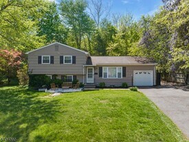 28 Ethan Dr in New Providence, NJ - Building Photo