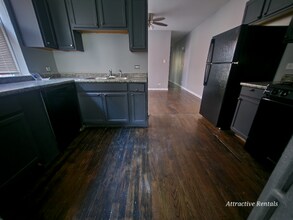 5903 W Huron St in Chicago, IL - Building Photo - Building Photo