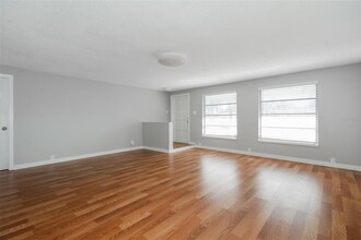 657 59th St S in St. Petersburg, FL - Building Photo - Building Photo