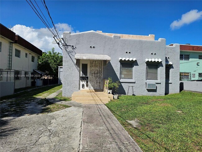 1265 SW 4th St in Miami, FL - Building Photo - Building Photo
