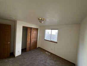 767 Lone Tree St NW in Albany, OR - Building Photo - Building Photo