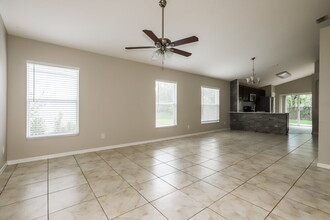 14911 Stag Creek Cir in Lutz, FL - Building Photo - Building Photo
