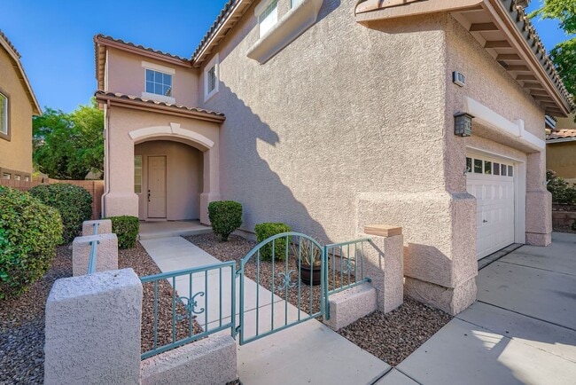 10701 Sapphire Vista Ave in Las Vegas, NV - Building Photo - Building Photo
