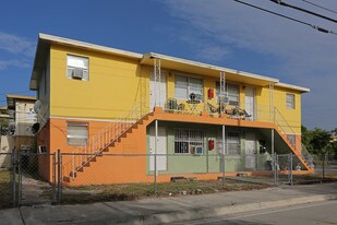 617-619 N Rosemary Ave in West Palm Beach, FL - Building Photo