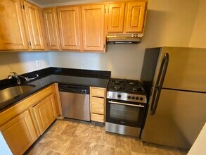 4 Leeds St, Unit 3 in Boston, MA - Building Photo - Building Photo