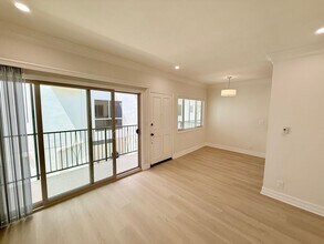 11711 Goshen Ave in Los Angeles, CA - Building Photo - Building Photo