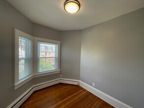 356 Somerville Ave, Unit 3 in Somerville, MA - Building Photo - Building Photo